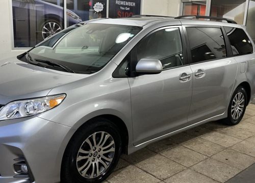 Toyota Sienna 2020 rent carrentstpete